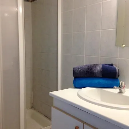Maison De 3 Chambres Avec Piscine Partagee Et Jardin Clos A Le Chateau D'Oleron A 8 Km De La Plage Casa de Férias *